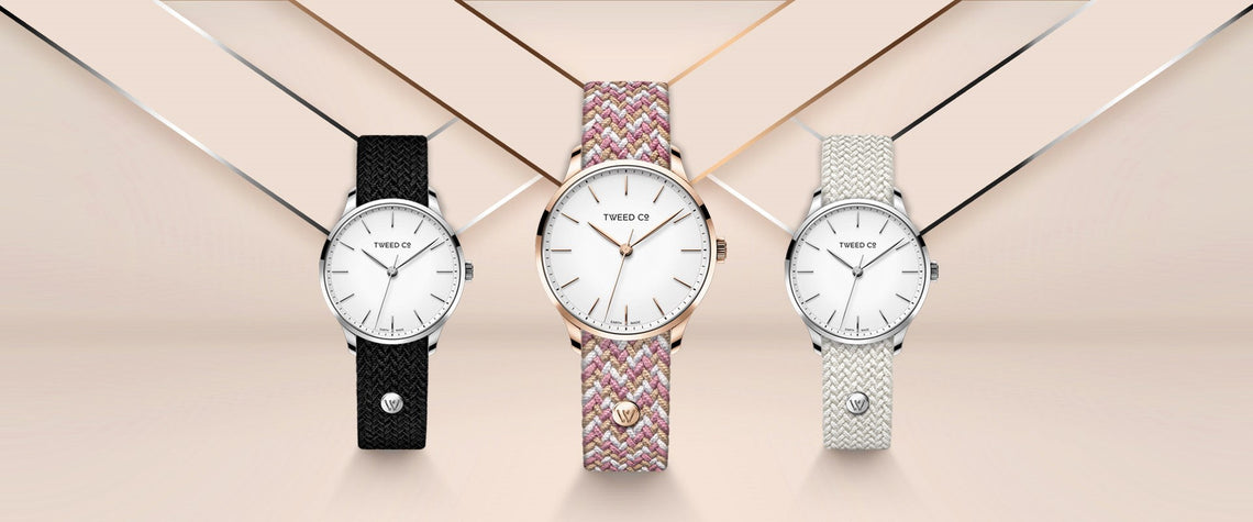 Trois montres Tweed Co. femme : modèle Rose Or Rose avec bracelet rose, Anna avec bracelet noir et Kate avec bracelet blanc – élégance et personnalisation à l’honneur